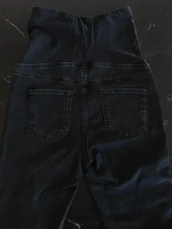 Outlet ONLY Äitiysfarkut