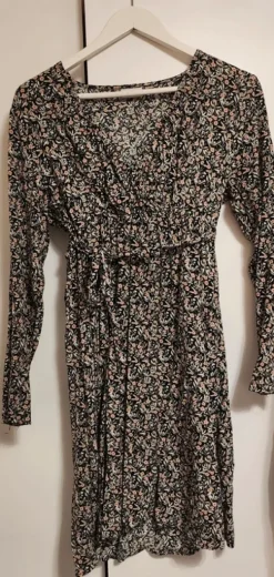 Hot Mamalicious Äitiys-/imetysmekko