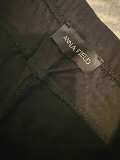 Online Anna Field Äitiyslegginsit