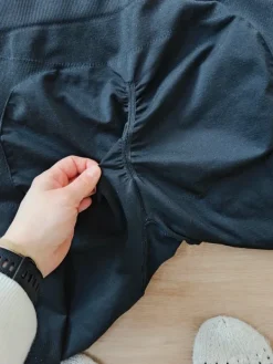 Outlet H&M Äitiyslegginsit 2kpl