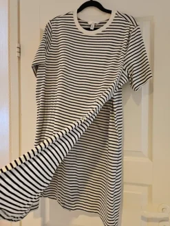 Hot H&M Äitiysmekko