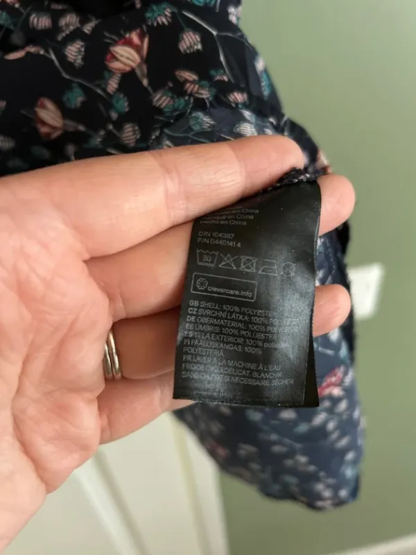 Best H&M Mama äitiysmekko