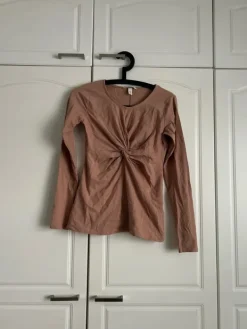 H&M Mama Äitiyspaita