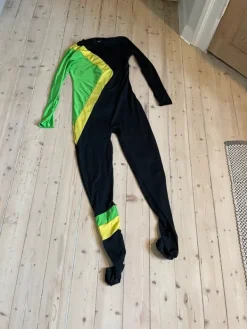 Online Amazon Jamaica full-body suit