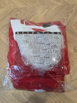 Outlet Joulupukkiasu