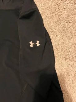 Best Under Armour Juoksu huppari