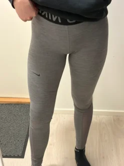 Online Nike Juoksuhousut