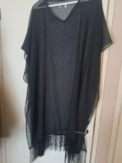 Online No Label kaftaani hapsuilla