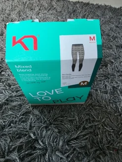 Best Kari Traa n villakerrastohousut