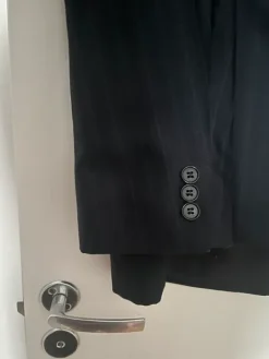 Clearance Karl Peters tummansininen puvuntakki