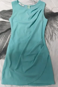 Outlet Anel Kaunis joustava kotelomekko S/M