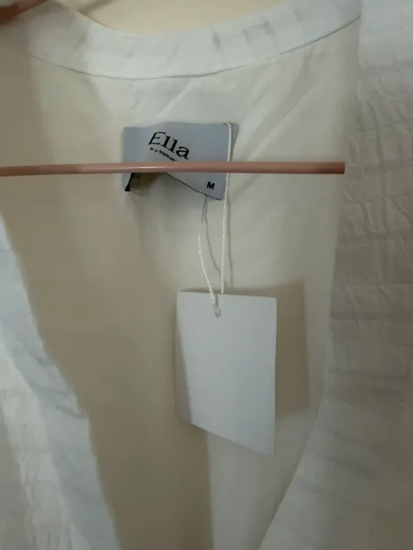 Discount Kaunis mekko napeilla