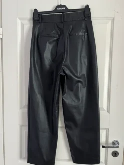 Best Keinonahkahousut