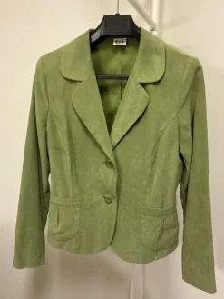 Discount tuntematon Keväinen jakkupuku