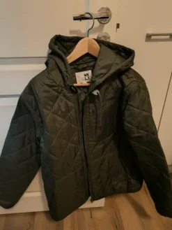 Hot Kevyt toppatakki