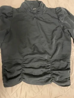 Outlet Gina Tricot Kietaisupusero