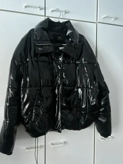 Online CROPP Kiiltävä toppatakki