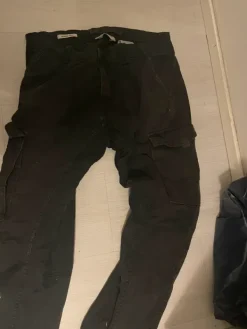 Online Jack & Jones kolmet reisitaskuhousut