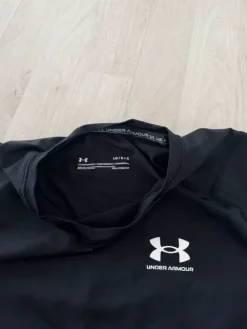 Online Under Armour Kompressio treenipaita