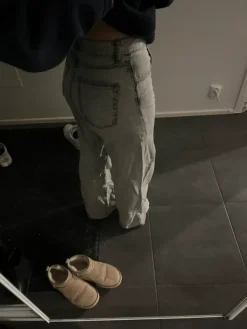 Discount Bershka Korkeavyötäröiset farkut