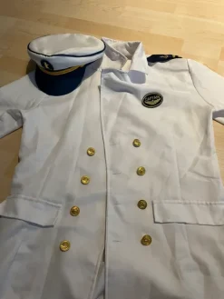 Discount Captain Kostume
