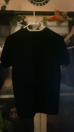 Kotiteollisuus paita | Vinted