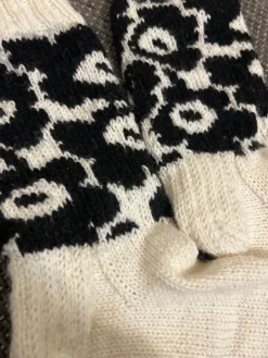 Outlet hand made Käsintehdyt ”Marimekon” villasukat