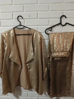 Discount Kultainen asu väri bileisiin koko l- xl