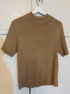 Online Kultainen neulepusero