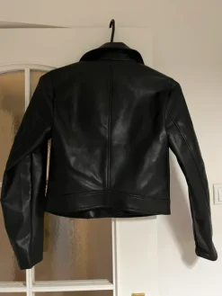 Clearance Kurtka a’la skórzana House rozm S ramoneska