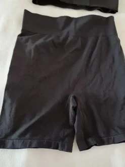 Best Käytetyt toppi/ pyöräilyhousut