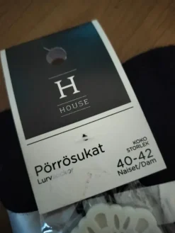 Online House käyttämätön pörrösukat 40-42