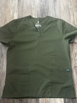 Hot Adar Labai graži medicininė palaidinė