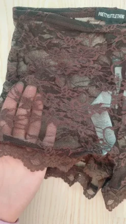 PrettyLittleThing Lace shorts
