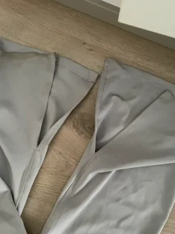 Sale Lager 157 leveälahkeiset urheilutrikoot