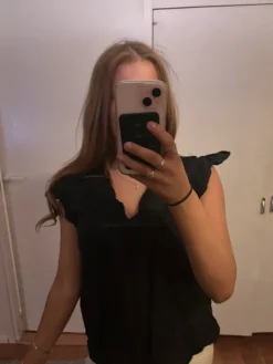 Hot Lager 157 mustapaita