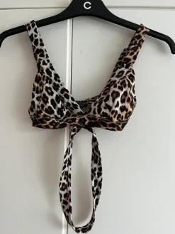 H&M Leopardi bikini yläosa 36