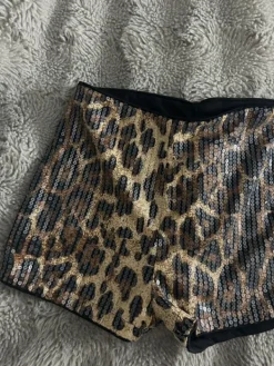 Shein Leopardi shortsit🤎🤍