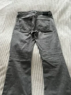 Hot Lager 157 Leveälahkeiset farkut M