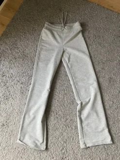 Online Lager 157 Leveälahkeiset housut