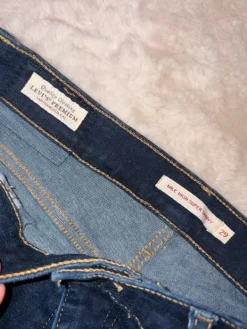 Online Levi’s farkut