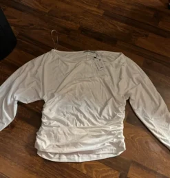 Best 157 Llisa paita