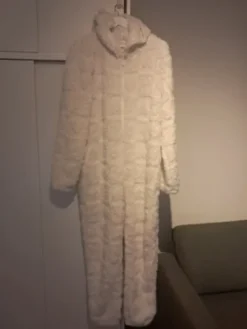 Outlet CENSORED Lämmin koko haalari