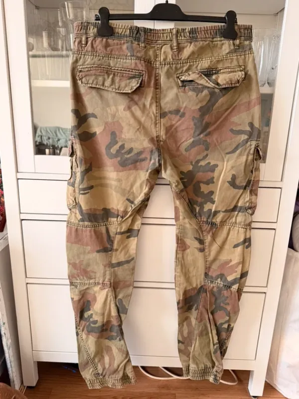 Loose fit cargo byxa herr - camo, strl XL, herrbyxor