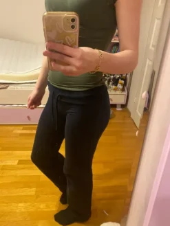 Best Lager 157 Low rise leveälahkeiset naruhousut