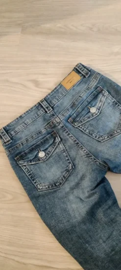 Outlet Gina Tricot Low waist bootcut petite farkut