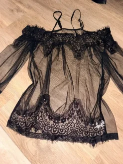 Sale IDK Läpikuultava paita