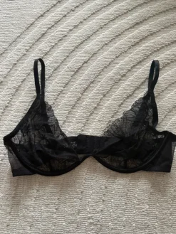 Hot H&M Läpinäkyvät rintsikat