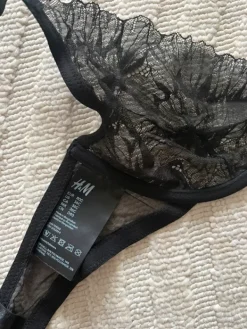 Hot H&M Läpinäkyvät rintsikat