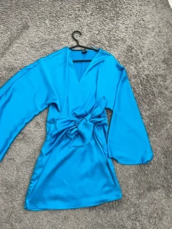 Discount Gina Tricot Lyhyt mekko